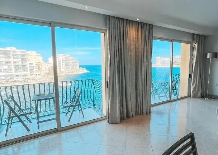 アパート St Julian's Seaview *